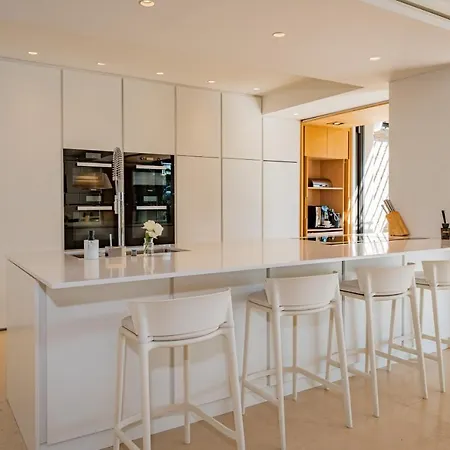 Le Faune - Ultra-luxurious 10 En-suites With Sea View And Tennis Villa