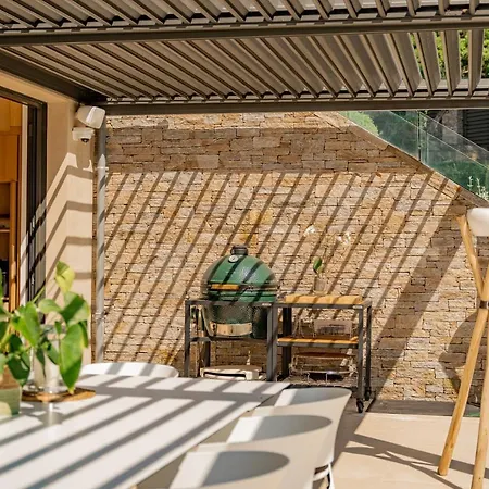 Le Faune - Ultra-luxurious 10 En-suites With Sea View And Tennis Villa