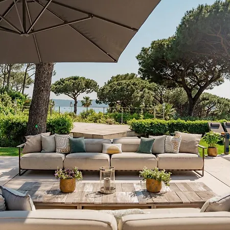 Le Faune - Ultra-luxurious 10 En-suites With Sea View And Tennis Villa